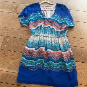 Trina Turk Blue Multicolor Wave-Print V-Neck Dress
